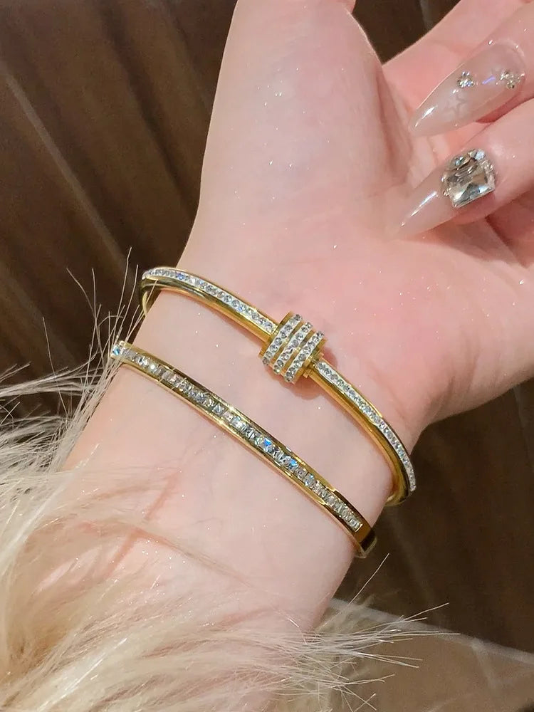 Pulseira Feminina AENSOA com Zircônias e Pérolas